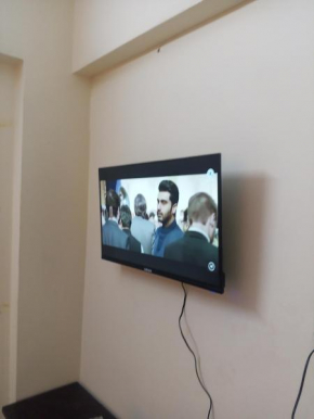 Naveed apartment Gusta house